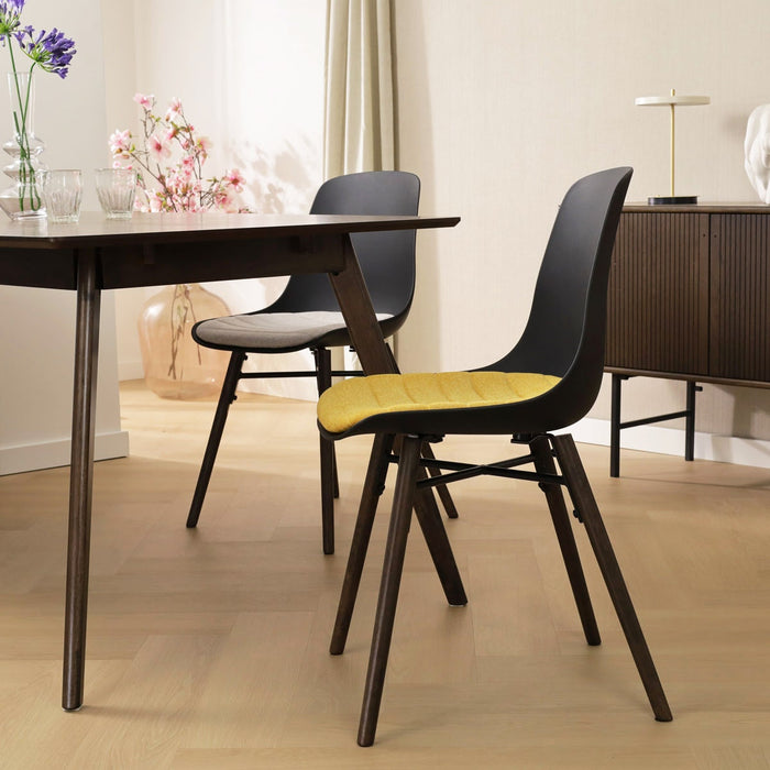 Nolon Nena-Liv Eetkamerstoel Zwart - Okergeel Kussen - Walnoot