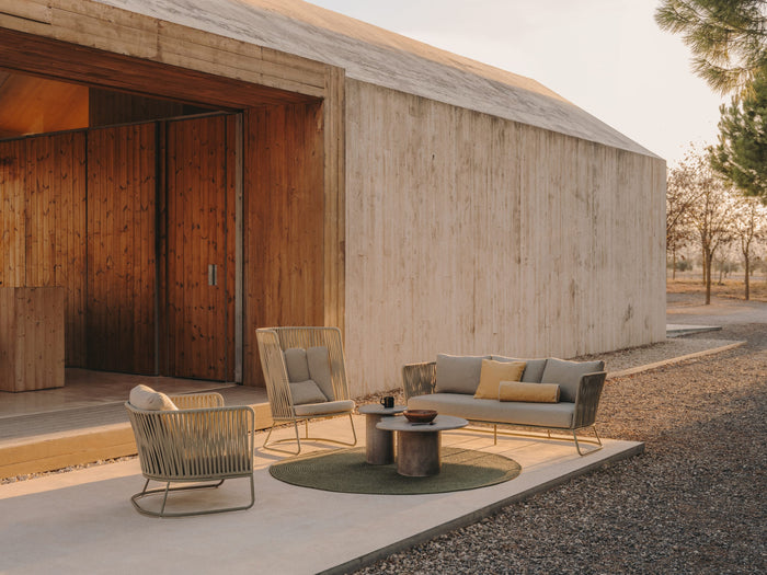 Kave Home - Outdoor fauteuil Saconca met hoge rugleuning in touw en