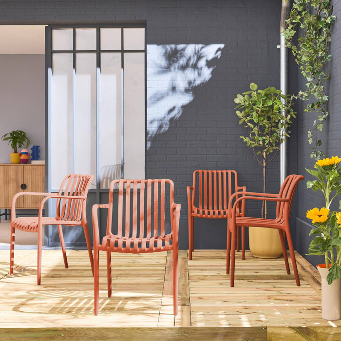 sweeek - Kunststof tuinstoel (set van 4)