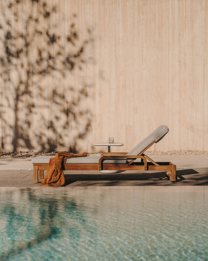 Kave Home - Ligstoel Sonsaura van FSC 100% massief eucalyptushout