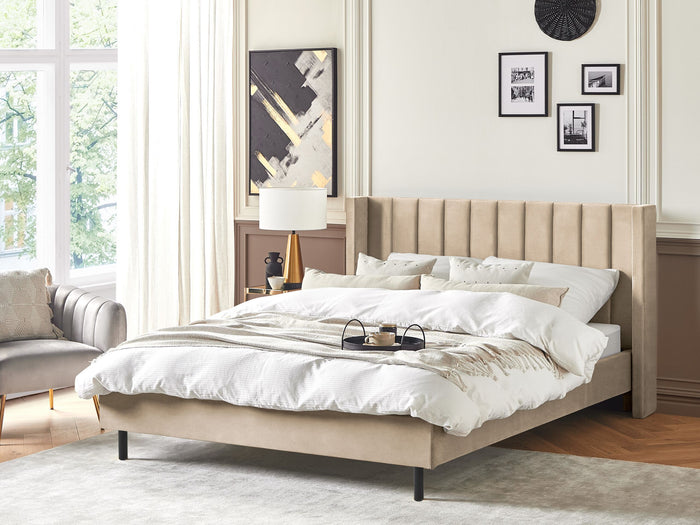 Beliani - VILLETTE - Tweepersoonsbed - Beige - 180 x 200 cm - Fluweel