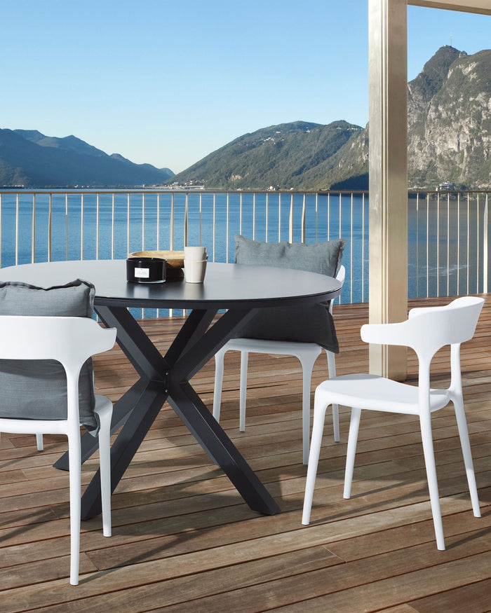 Beliani - GUBBIO - Eetkamerstoel set - Wit - Polypropyleen