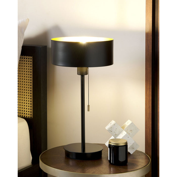 Beliani - ARIPO - Tafellamp - Zwart - IJzer