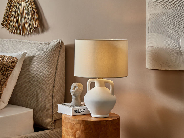 Beliani - LABRADA - Tafellamp - Wit - Keramiek