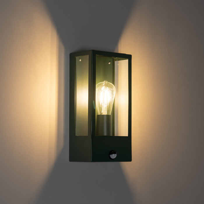 QAZQA Buiten wandlamp donker groen met bewegingsmelder IP44 -