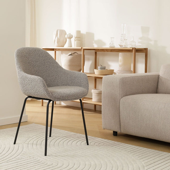 Nolon Nora-Mae Eetkamerstoel Bouclé Taupe - Armleuning - Zwarte Poten
