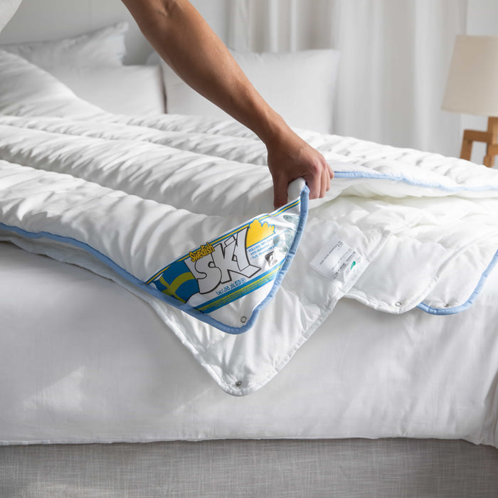 Swedish Sky - Non-Allergisch  - 4-Seizoenen Dekbed - 140x200cm