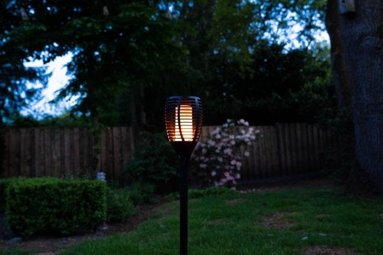 FlinQ Tuinverlichting Torch Zwart Solar incl. Lichtsenor Vlameffect 2