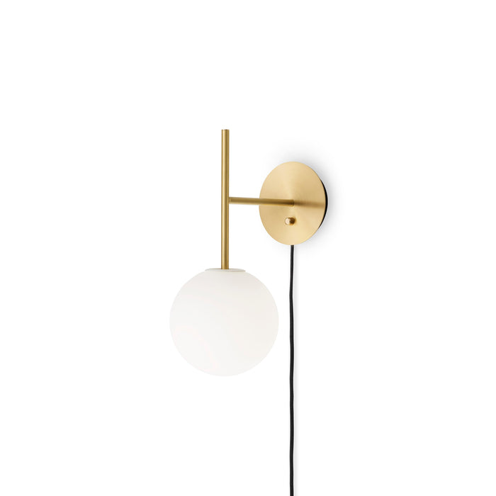 Audo Copenhagen TR Bulb Suspended wandlamp messing