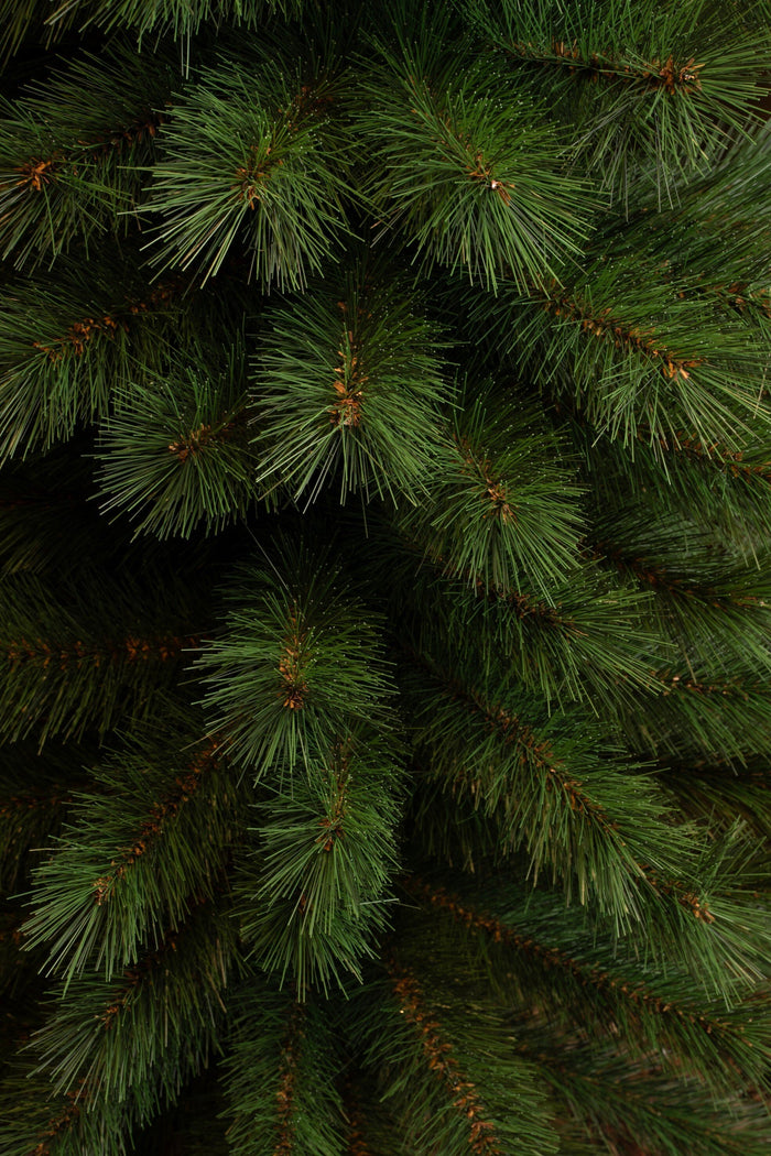 Black Box Trees Sotka Smalle Kunstkerstboom - H260 x Ø69 cm - Groen