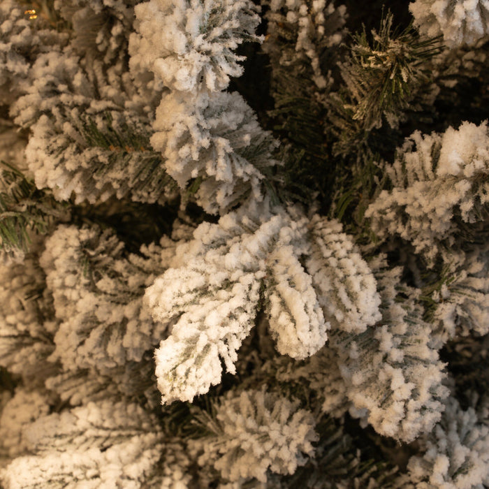 Black Box Trees Harma Kunstkerstboom - H185 x Ø63 cm - Groen Frosted