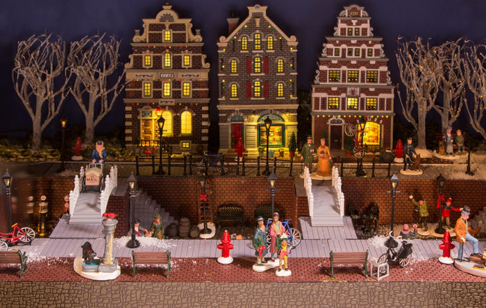 Lemax - 'Morning News' - Figuur