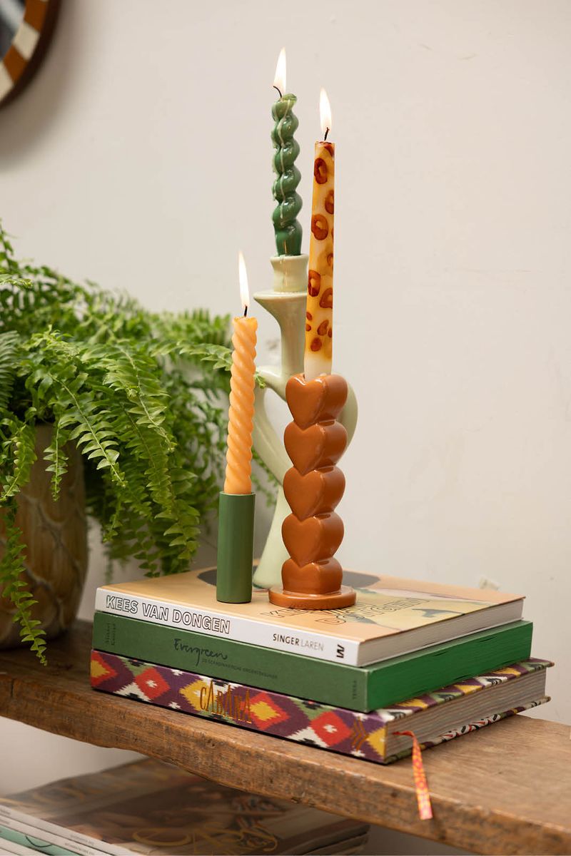 Sissy-Boy Oranje kandelaar met opgestapelde hartjes