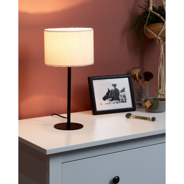 Beliani - VINAZCO - Tafellamp - Wit - Bouclé