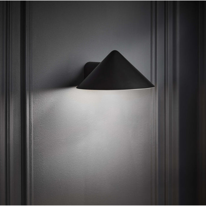 Frandsen Grasp wandlamp LED oplaadbaar matt beetroot