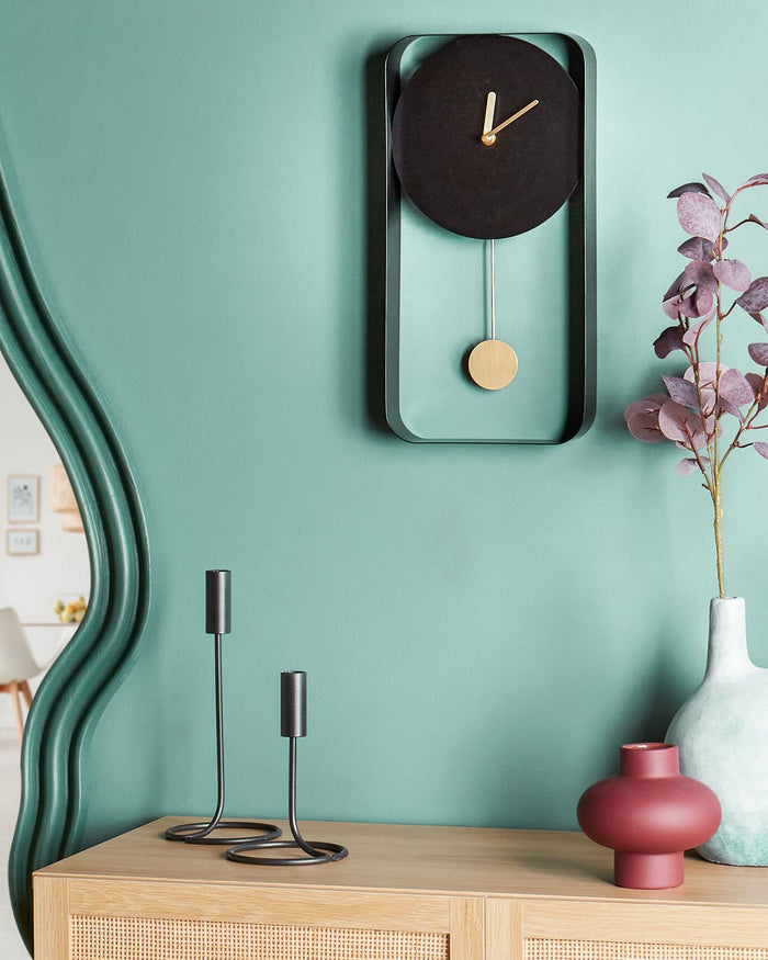 Beliani - SERVOZ - Wandklok - Zwart - Staal