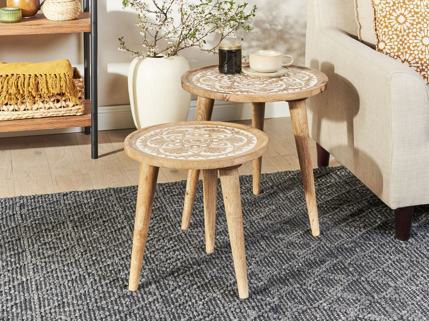 Beliani-SAKITA-Bijzettafel set van 2-Lichte houtkleur-Mangohout