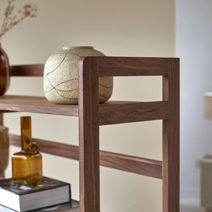 Tikamoon - Esmée - Hoog dressoir in notenhout