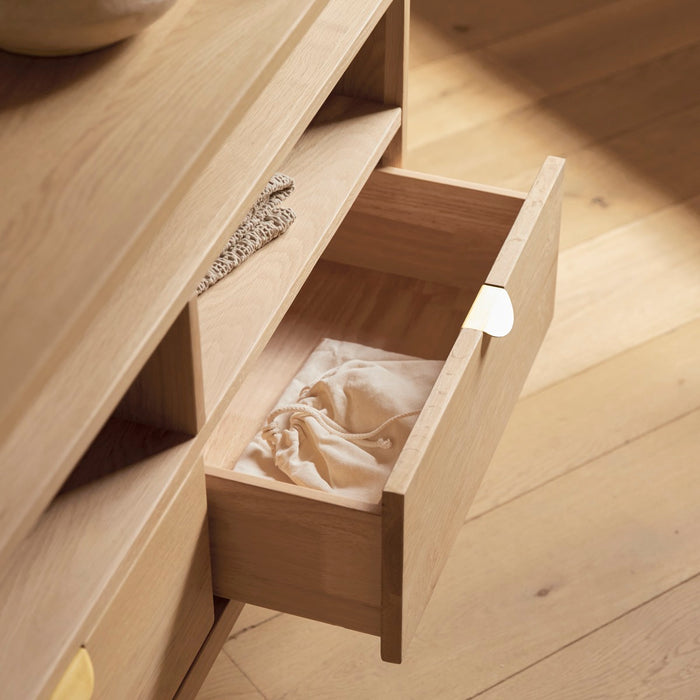 Tikamoon - Pola - Massief eiken bijzettafel met 2 laden