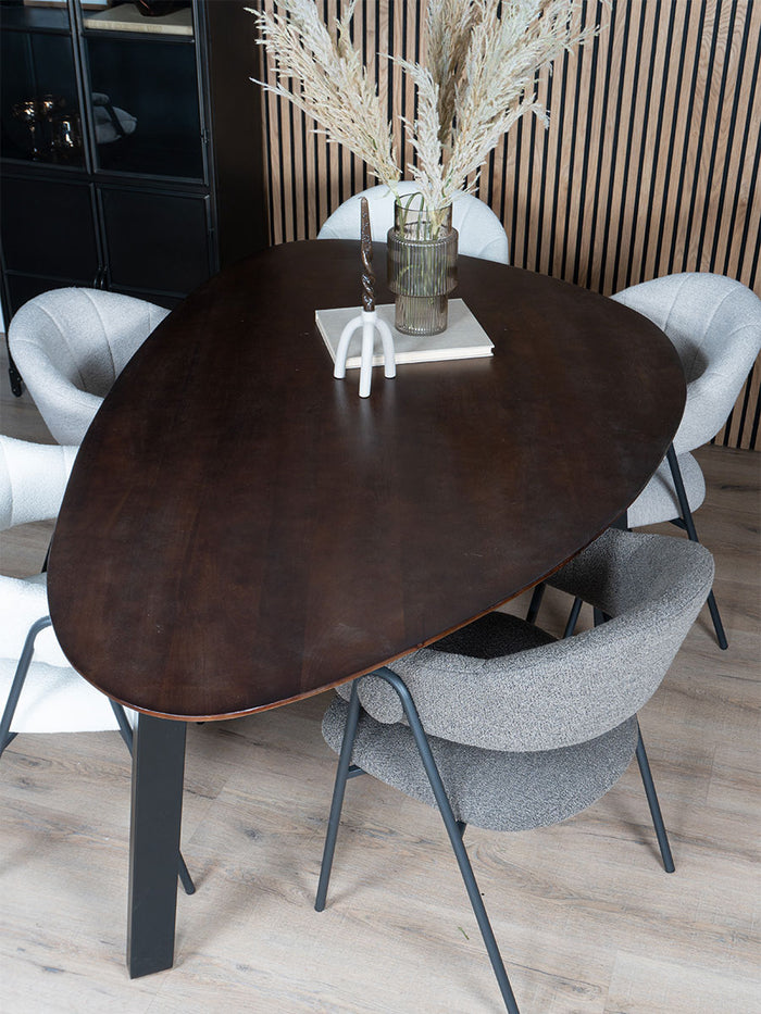 Home67 - Eettafel Tinus Bruin - Kiezelvormig 240 cm