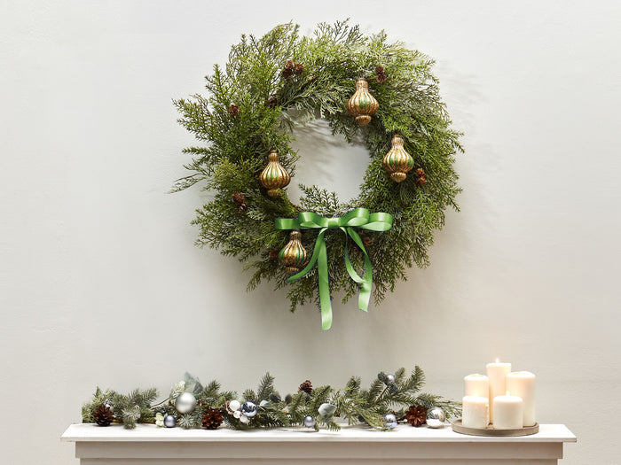 Beliani - PANRUN - Kerstkrans - Groen - 70 cm - Synthetisch