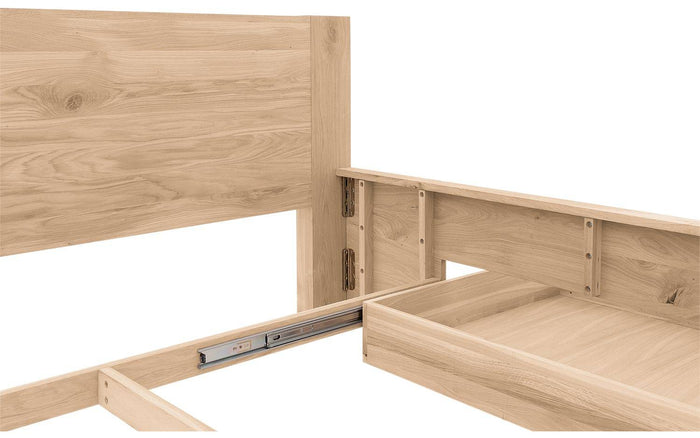 Goossens Bedframe Bibi - 180 x 200 - Eiken naturel - Hout