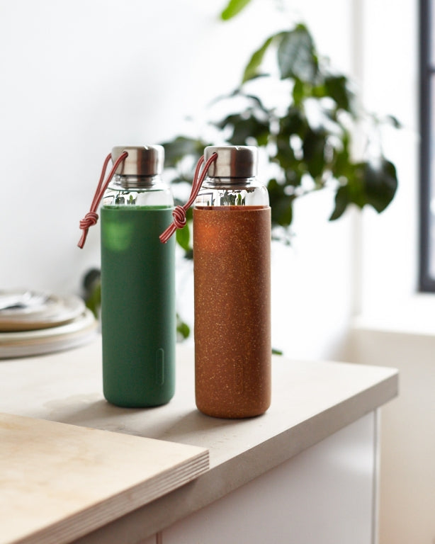 Black+Blum Glazen Waterfles - 600ml - Groen