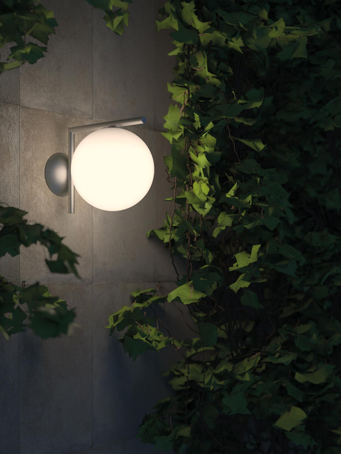 Flos IC Lights C|W1 Outdoor wandlamp donkerbruin