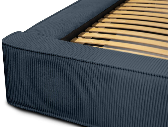 Trae Mobler Harmon 180x200 cm Gestoffeerd Bed Navy Blauw