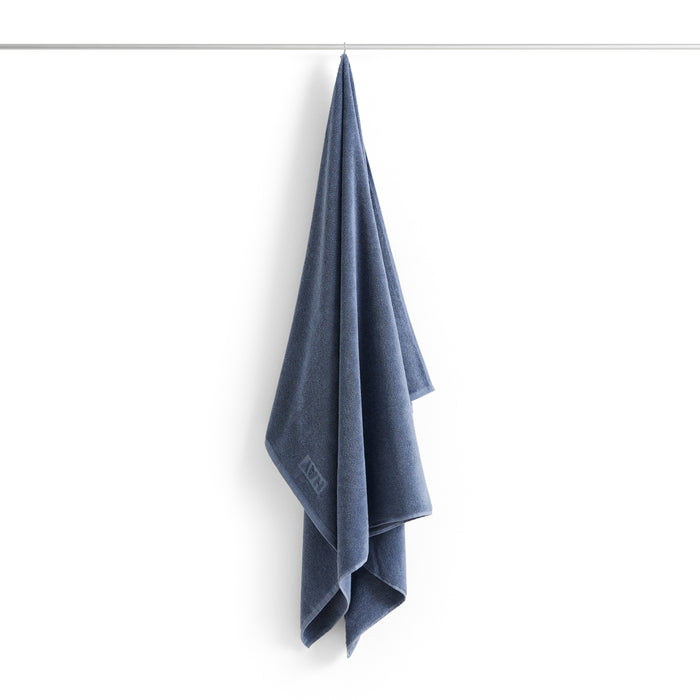 HAY Mono Handdoek L 150 x B 100 cm  - Staal Blauw