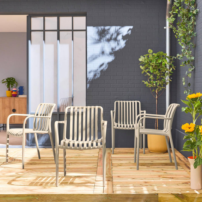 sweeek - Kunststof tuinstoel (set van 4)