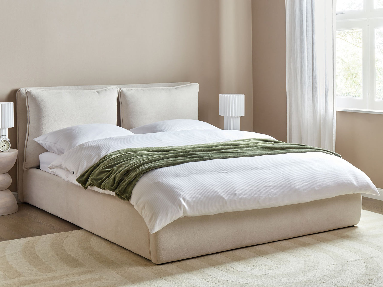 Beliani-BAJONNA-Bed met opbergruimte-Lichtbeige-160 x 200 cm-Polyester